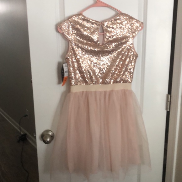 Zunie - Picture 2 of 5